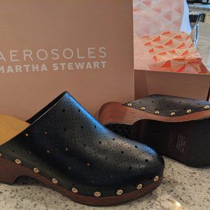 NEVER WORN:  Aerosoles Doris Mules/Clogs